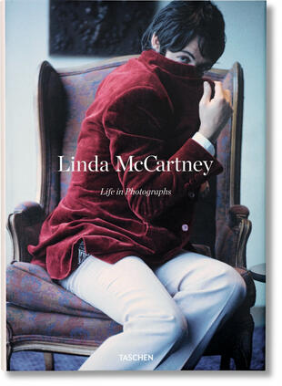 copertina Linda McCartney. Life in photographs. Ediz. inglese, francese e tedesca