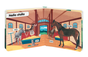 Accarezzo gli animali della fattoria