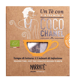 copertina Un t&egrave; con Coco Chanel. A tea with Coco Chanel. Con Filtro di t&egrave; con blend ispirato a Chanel N.5