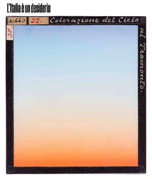 copertina L'Italia è un desiderio. Fotografie, paesaggi e visioni 1842-2022. Le collezioni Alinari e Mufoco. Ediz. italiana e inglese