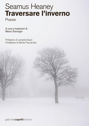 copertina Traversare l'inverno. testo inglese a fronte. Ediz. bilingue